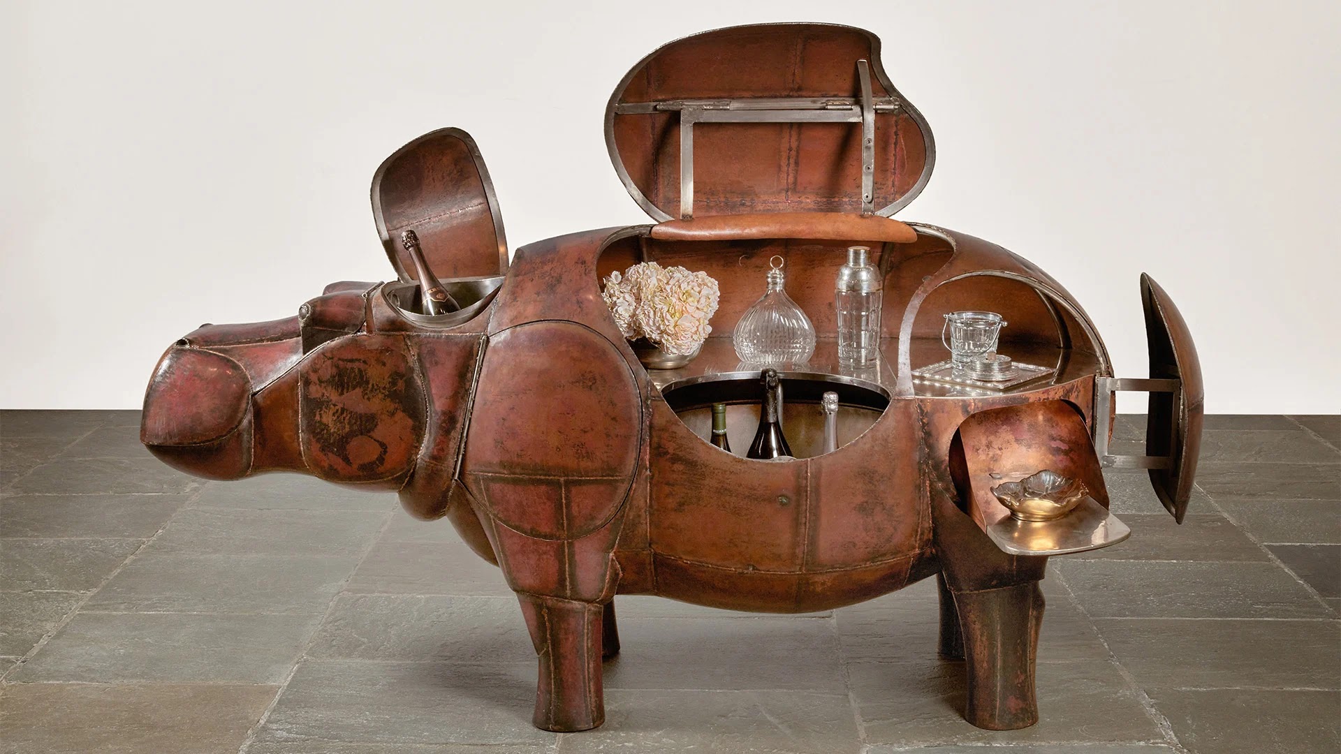 Un bar hippopotame vendu 32 millions de dollars